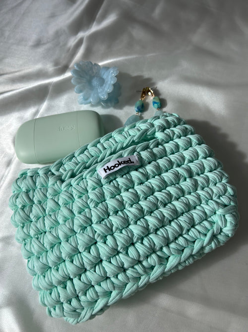 Mint Clutch